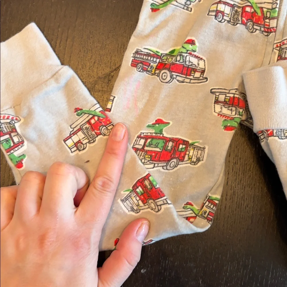 Old Navy Kids Pajamas Fire Truck Print Size 3T